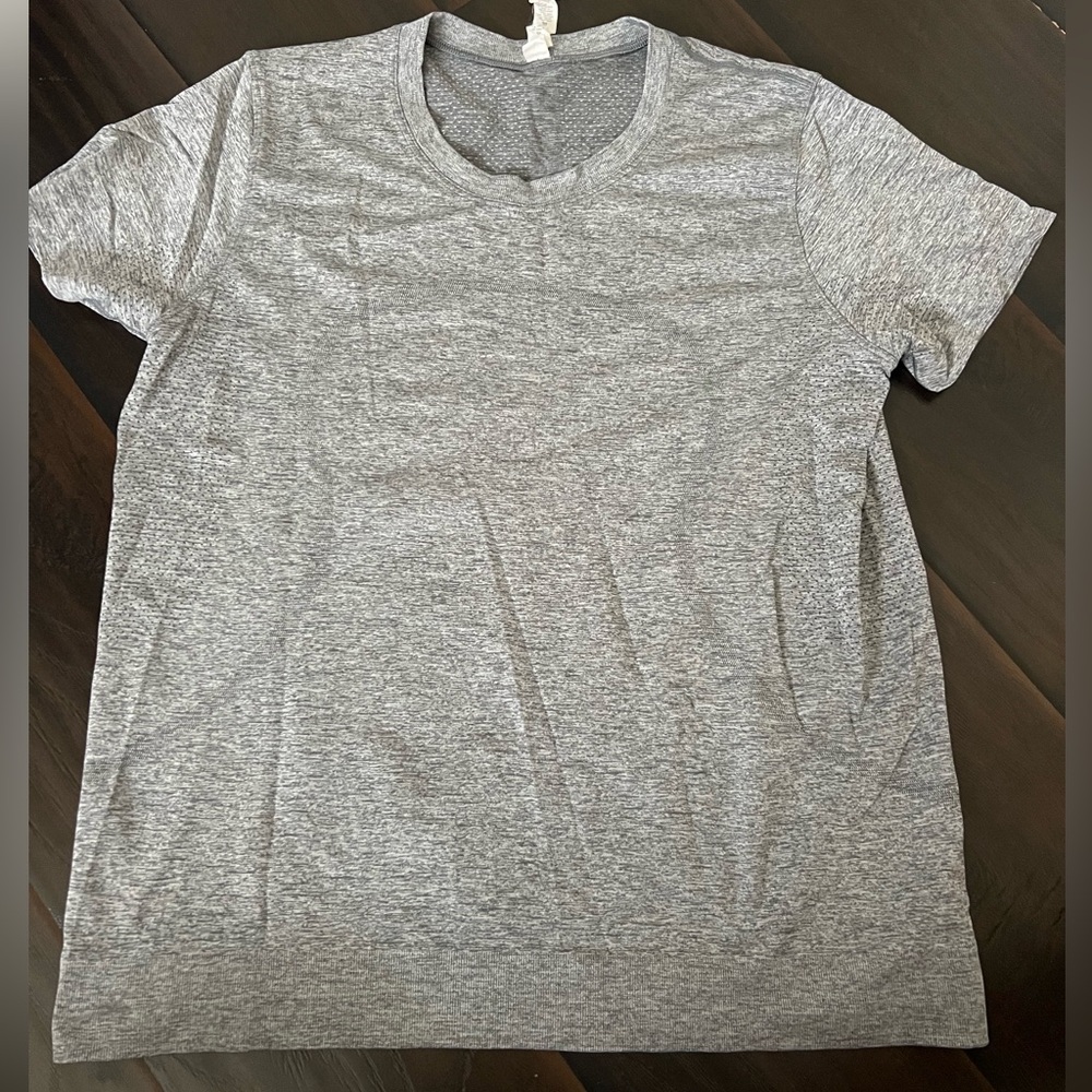 Lululemon swiftly tech short sleeve
